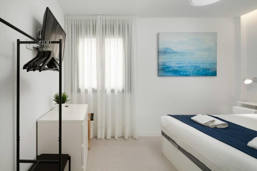 Sea View & Private Terrace in the Heart of Malaga! - 5