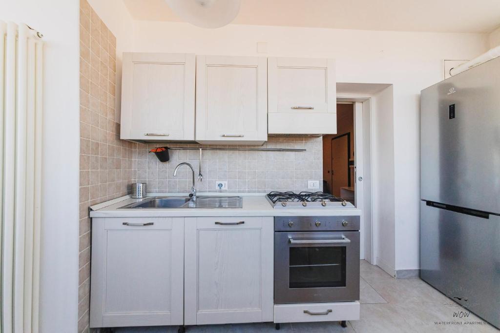 Wow Waterfront Apartment - 5