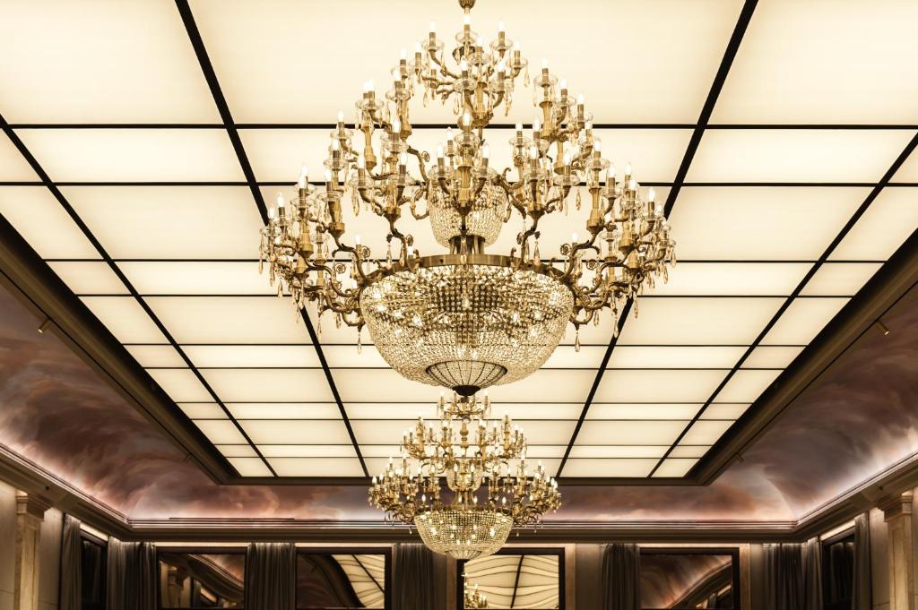 Old Continent Hotel 외관