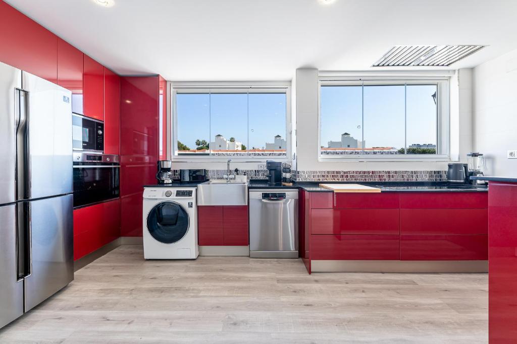 Puerto Benalmádena and Carihuela, Attic Views with pool, Parking, terrace - 2