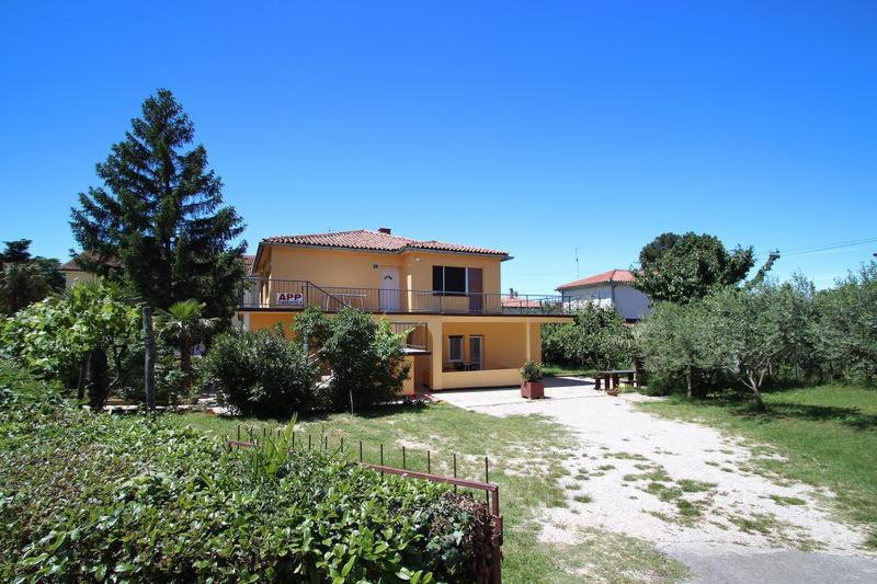 Apartment Umag Lukin — Hotel in Umag