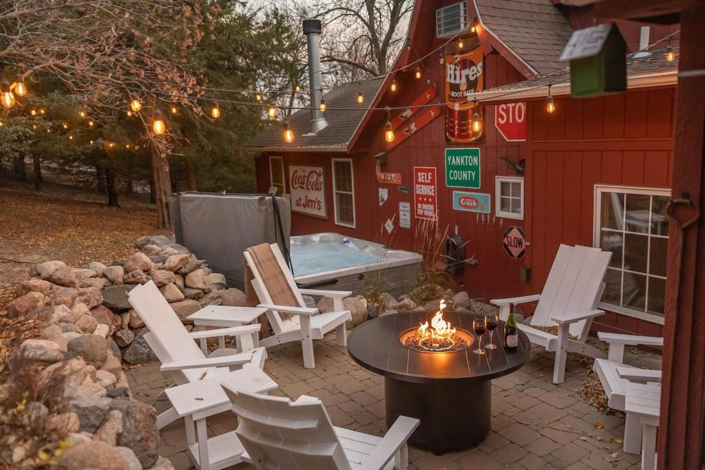 Cedar Ridge Hideaway, Yankton