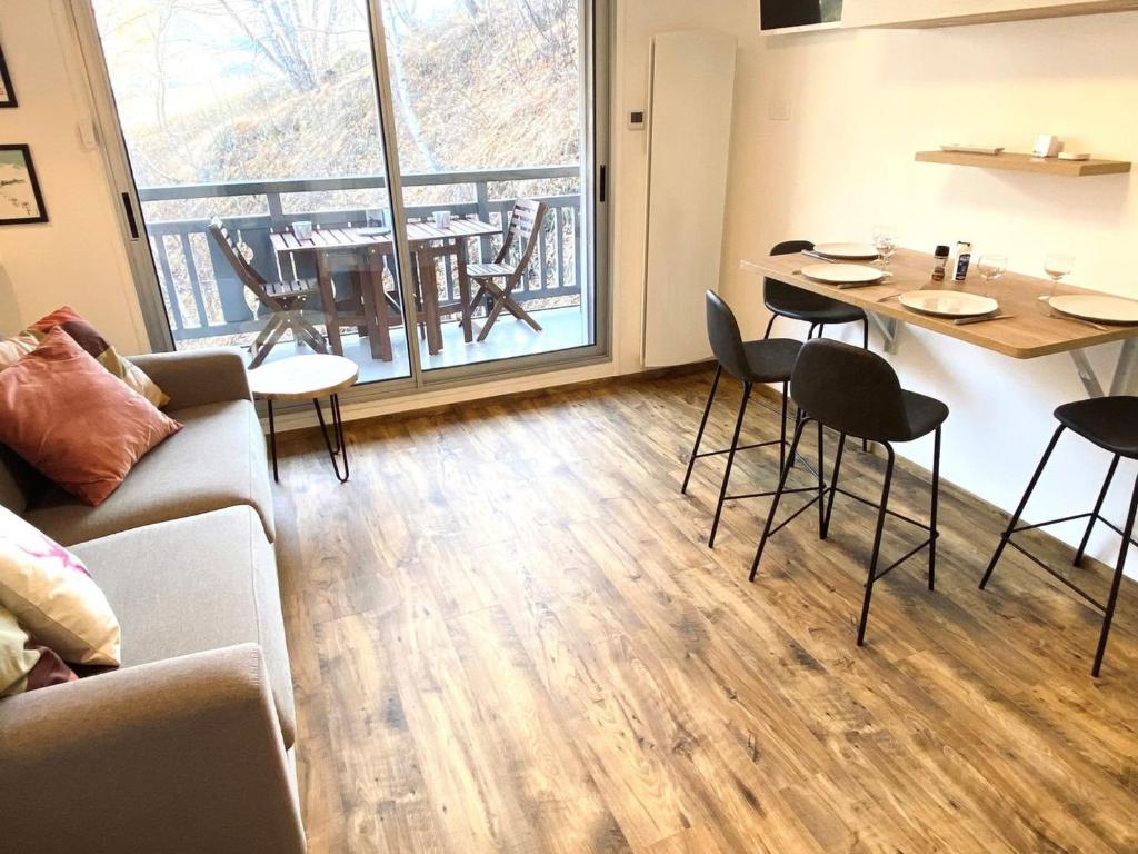 Charmant studio rénové près des pistes avec WiFi gratuit - FR-1-516-175 - 2