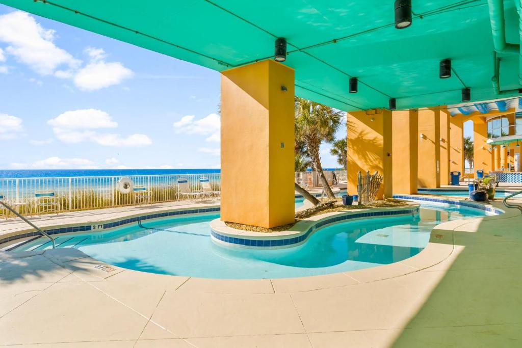 Surrounding environment, Splash Beach Resort by Panhandle Getaways in Panama City (FL)