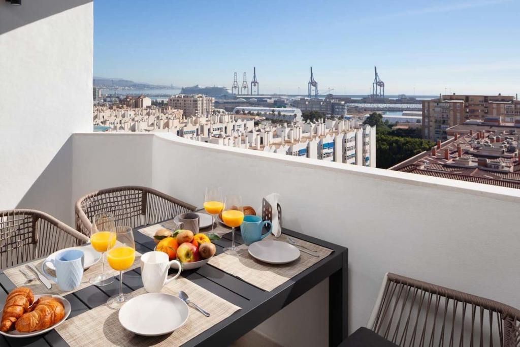 Top Floor Sea View & Terrace in Malaga! - 3