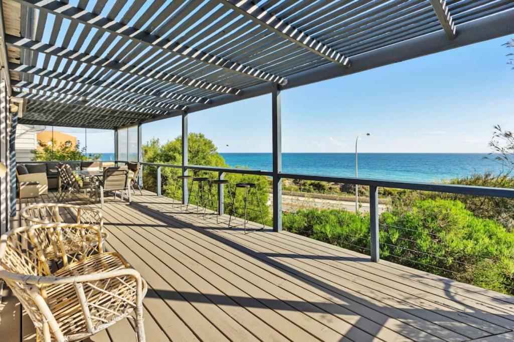 Serenity by the Sea, Quinns Rocks