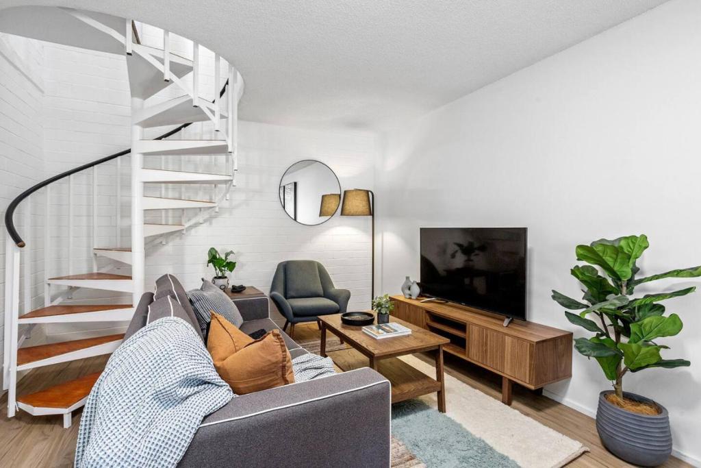 Heart of Wembley, 2 BR, 6km to Floreat Beach, Perth