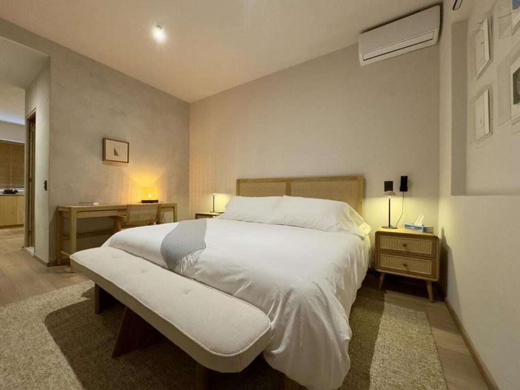 NEW Beautiful loft - KS bed- Air Conditioner - 1