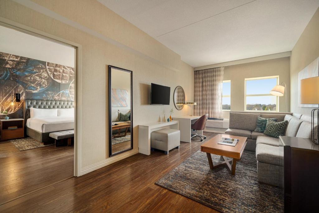 ホテル インディゴ ネイパーヴィル リバーウォーク バイ IHG (Hotel Indigo Naperville Riverwalk By IHG)