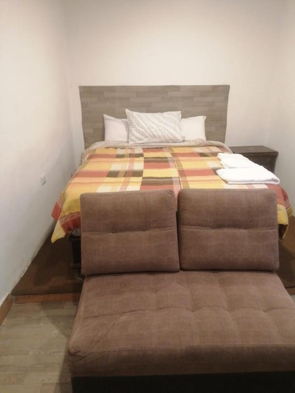 Lindo depa cama Queen centro de Huancayo - 2