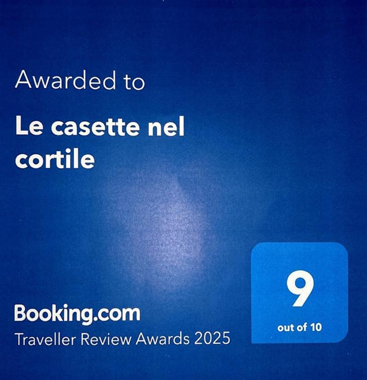 Le casette nel cortile - 3