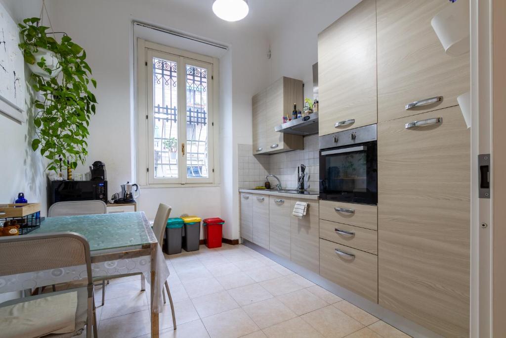 Cozy Private Room in Milan - Convenient Location - 4