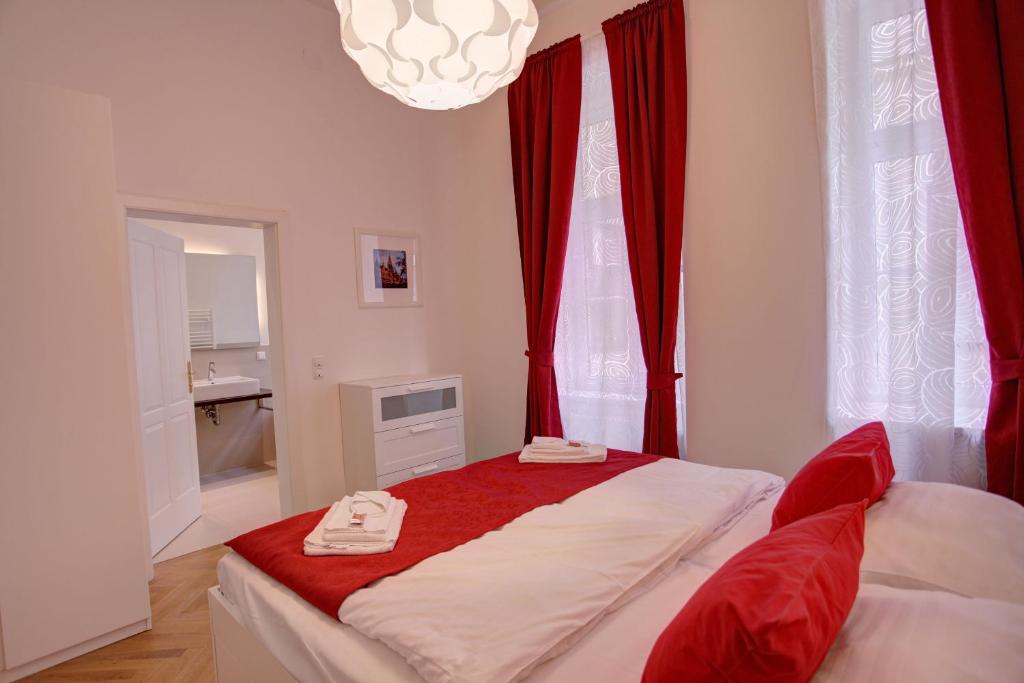 Gasser Apartments - Altstadt City Center photo