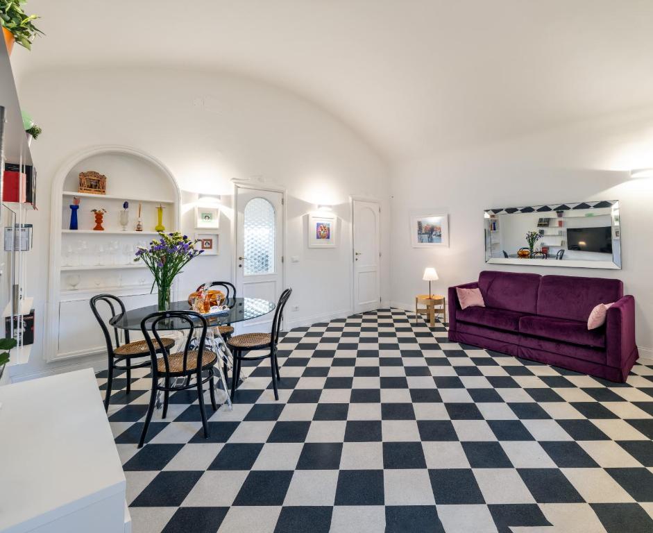 Santa Croce View Cool & Air Condizioned Private Entrance Apartment - 2