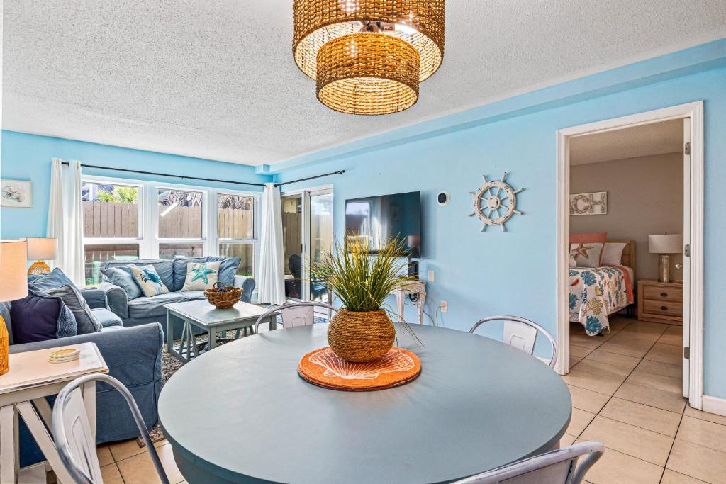 Emerald Isle 102 - The Seashell, Fort Walton Beach