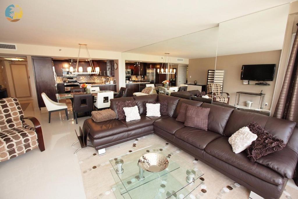 Alexander 1421, Miami Beach