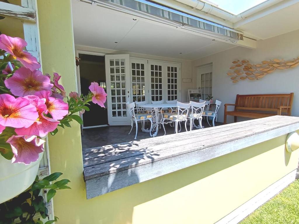 On the Bay, Port Elizabeth