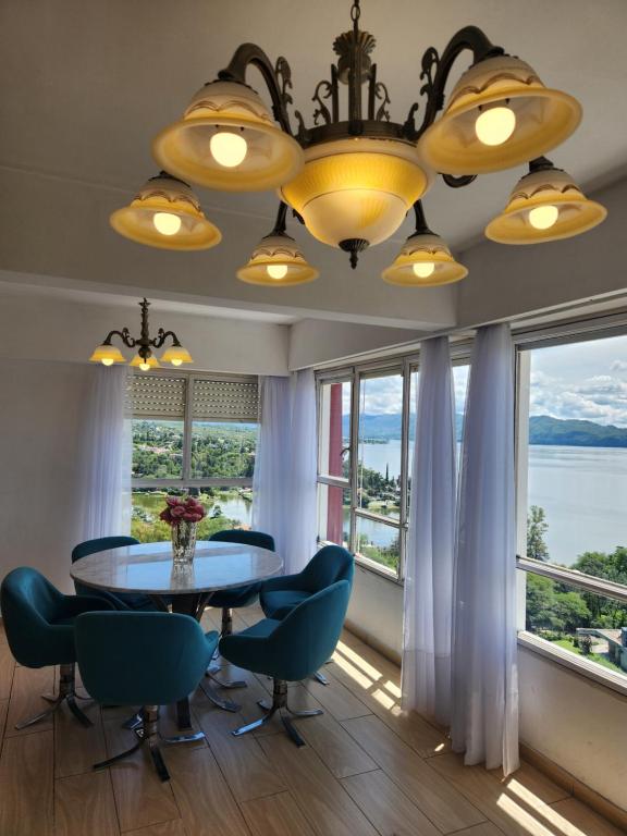 NUEVEAGUAS - Apartamento Panorámico sobre el Lago - 5