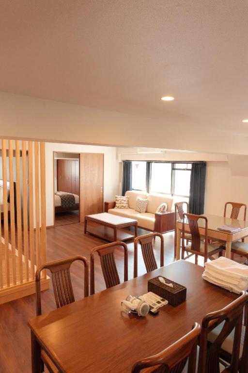 Nihonbashi Royal