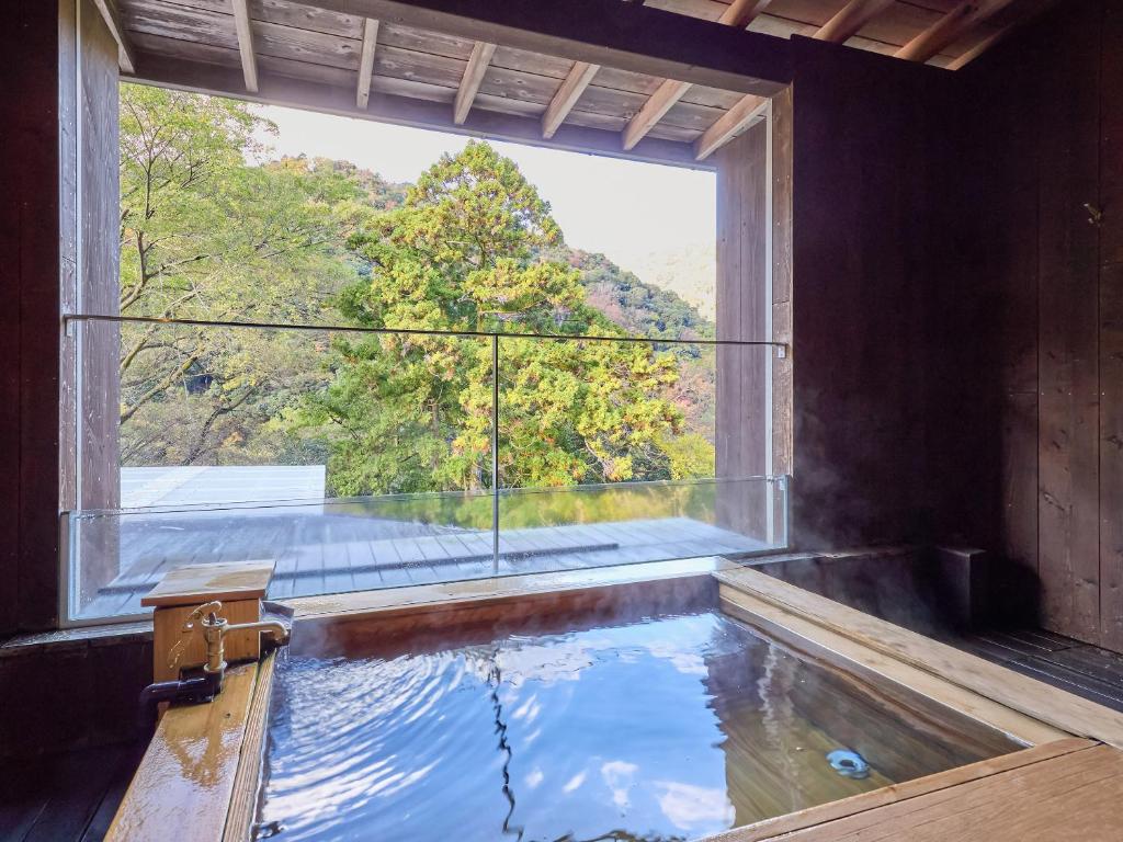 Hot spring bath
