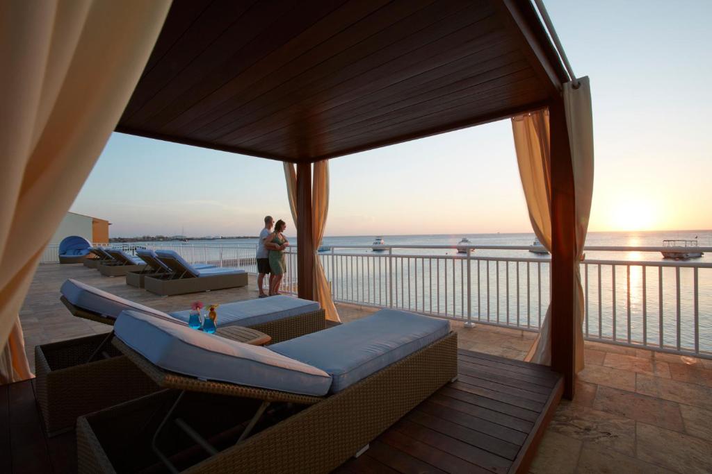 Divi Flamingo Beach Resort And Casino Photo 48