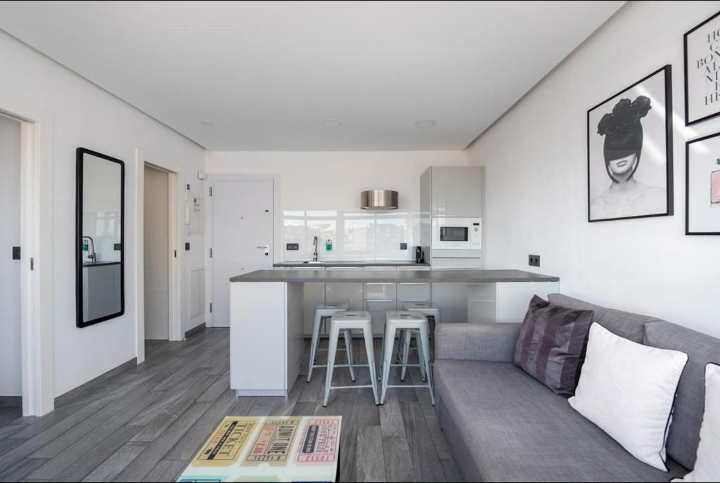 The Black&White Apartment - 2