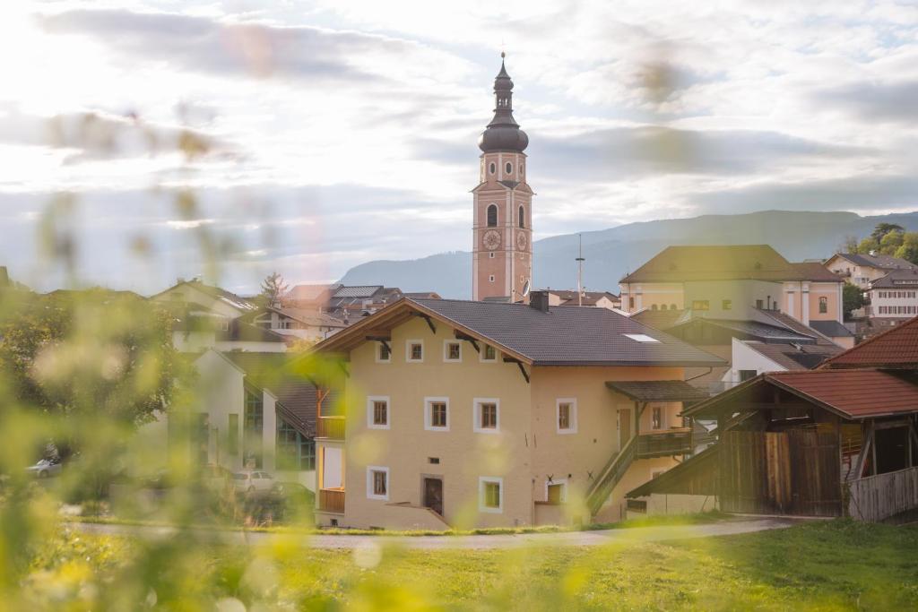Schulmeisterhof - 1