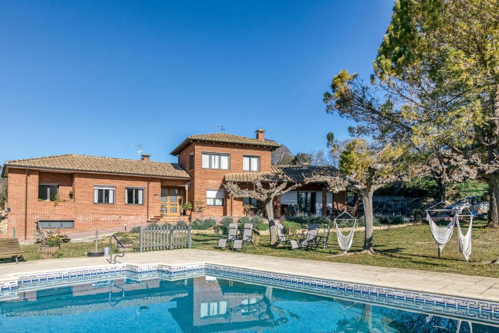 Can Maximino, Ollers