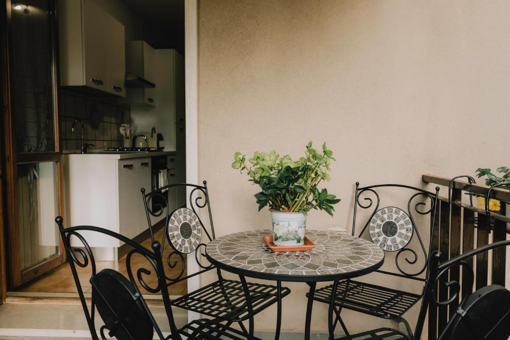 La Serra Apartment with balcony - 3