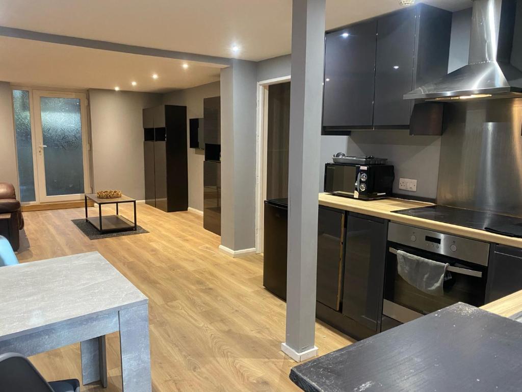 Basement Flat in the town centre!, Eastbourne