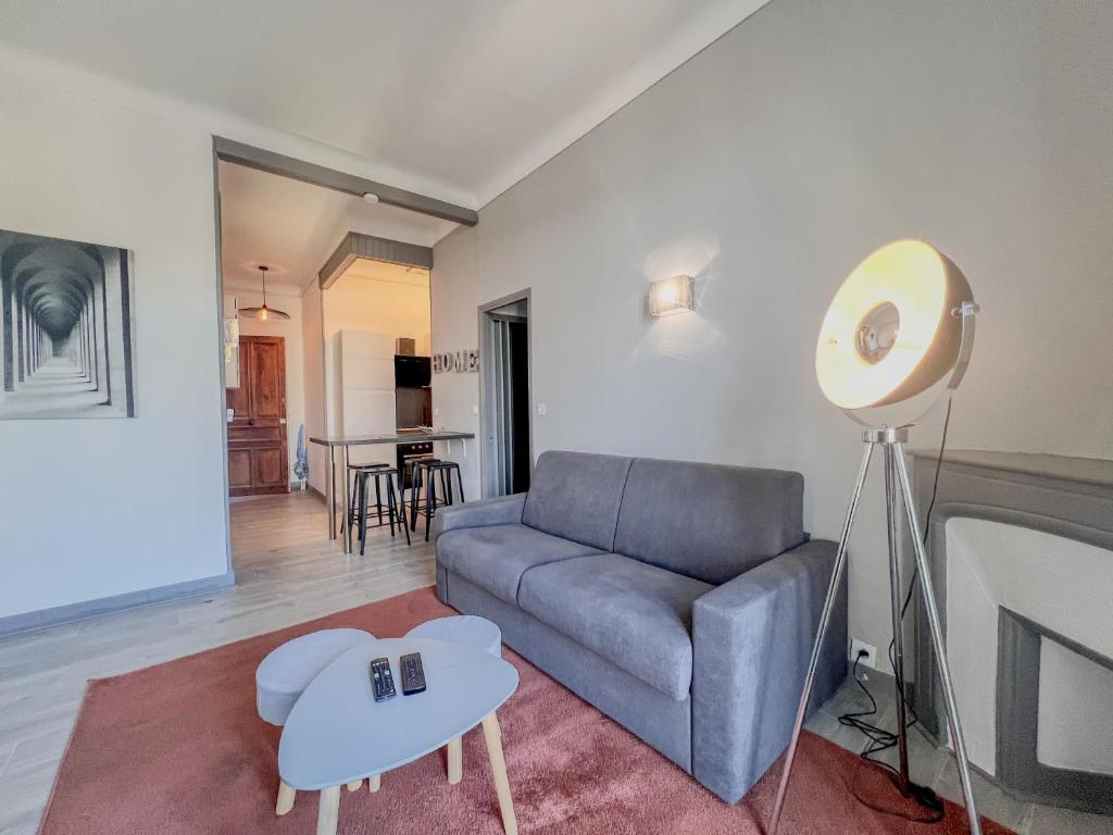 Cannes City Break - 2nd Floor - Sunny Balcony & Quiet Street - 1