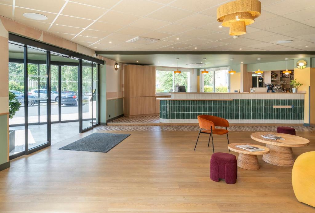 フロント・ロビー