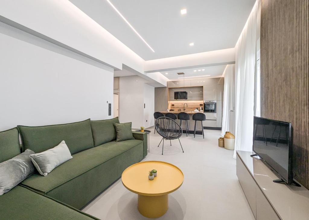 Acropolis view 2BD penthouse next to tram and port, Pireus