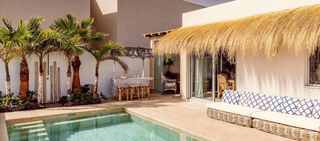 Ixchel Beach House By Sunkeyrents - 2