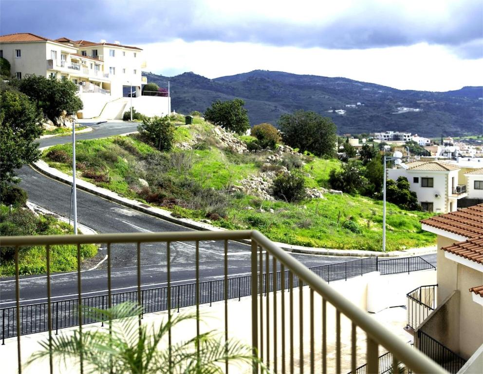 Green Oasis Penthouse Entire apartment (Peyia) - Deals, Photos & Reviews - Private Green Oasis Penthouse Apartment