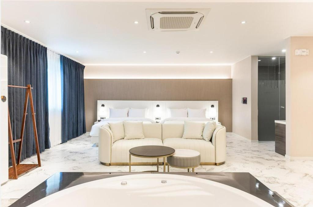 에이치 에비뉴 호텔 경주 불국사 외관