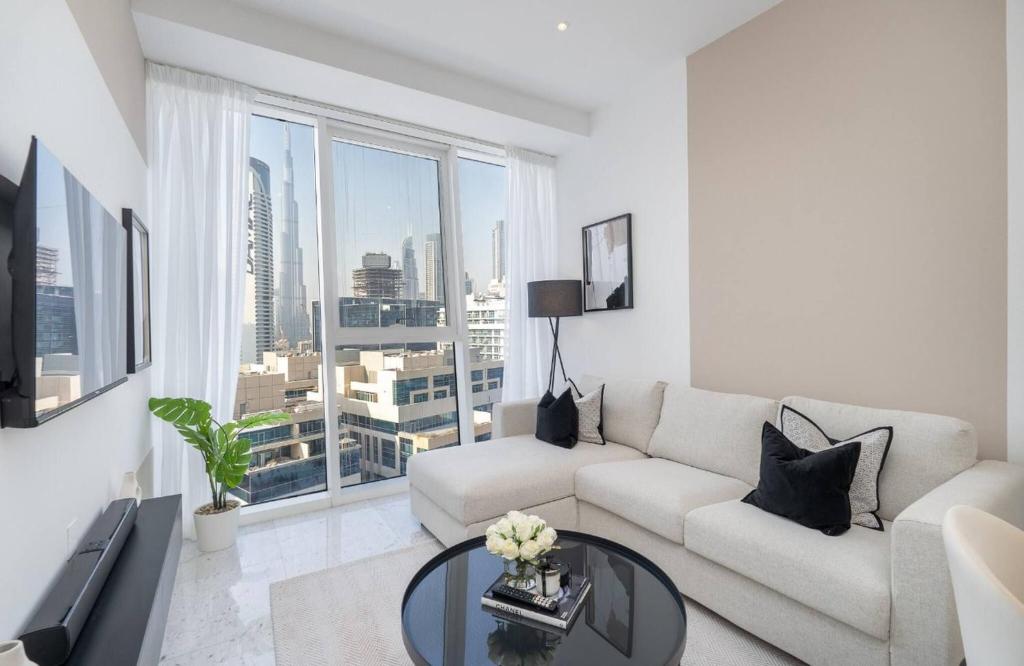 Smart and Stylish Apartment with Beautiful views of the Burj Khalifa Down Town, Dubaï