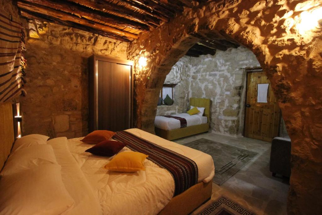 Hartna zaman, Aţ Ţayyibah