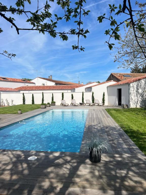 La Rochelle Exceptional Property, Park, Pool, - 1
