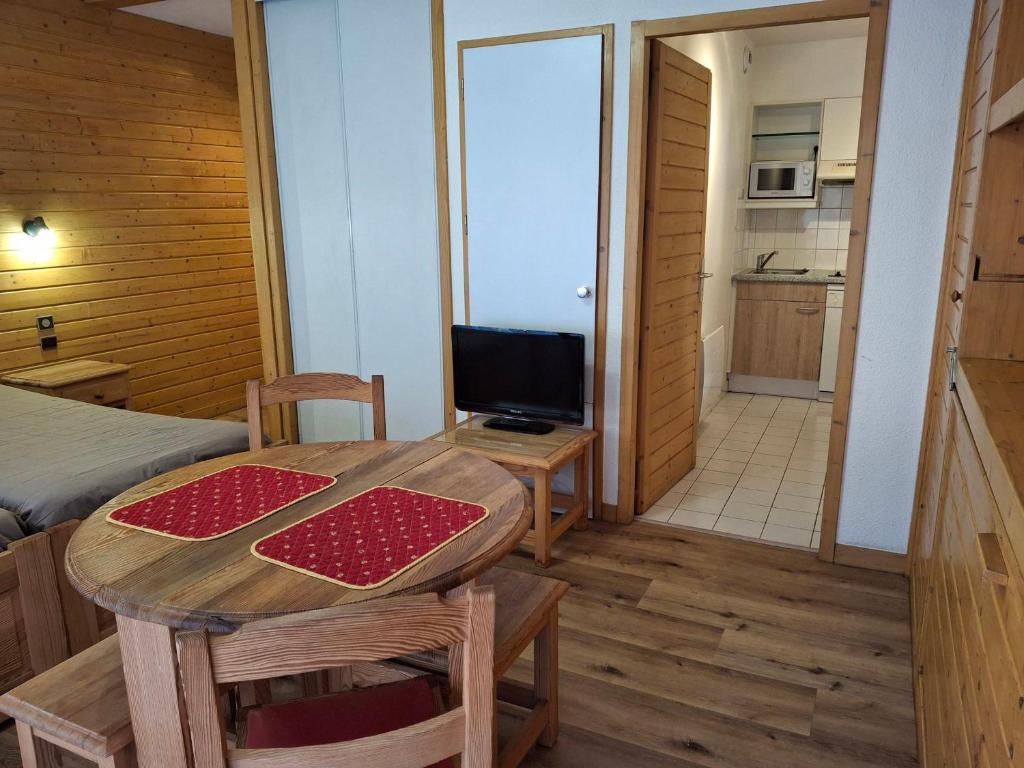 Studio central 3 pers avec WiFi et parking à Brides-les-Bains - FR-1-512-281 - 3