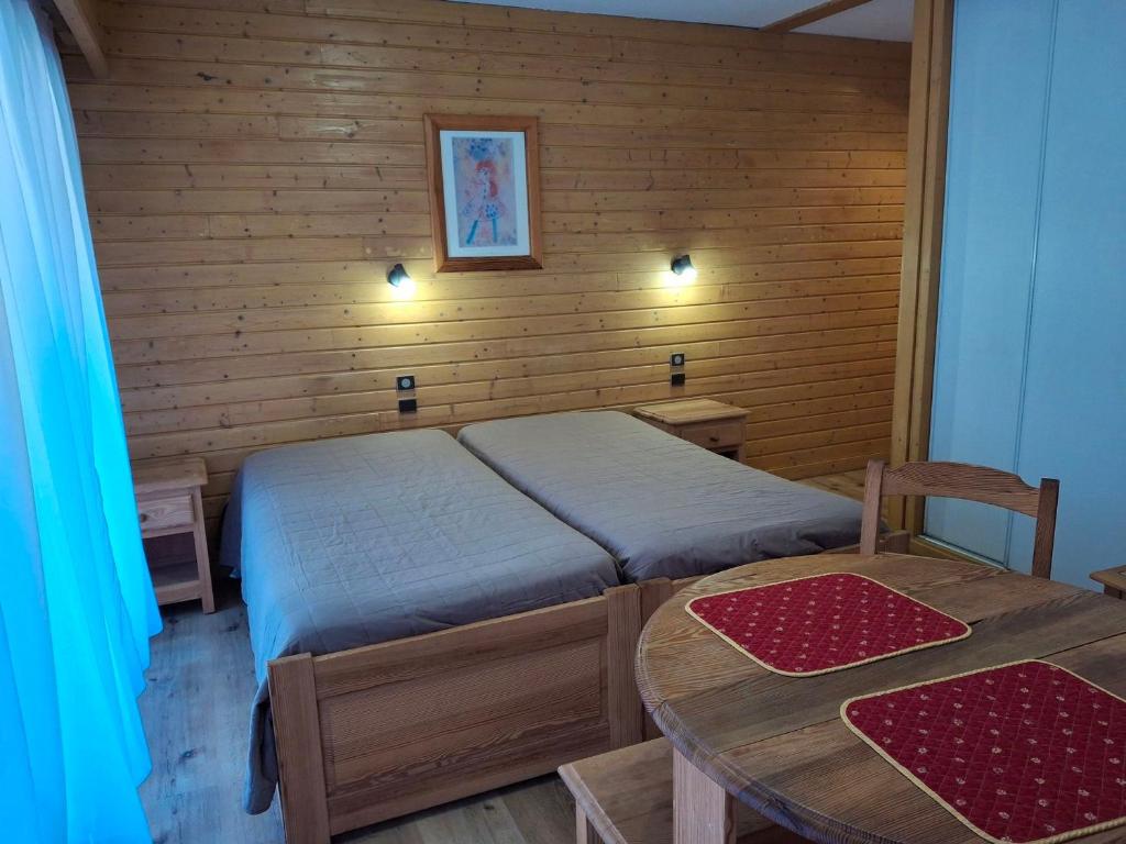 Studio central 3 pers avec WiFi et parking à Brides-les-Bains - FR-1-512-281 - 4
