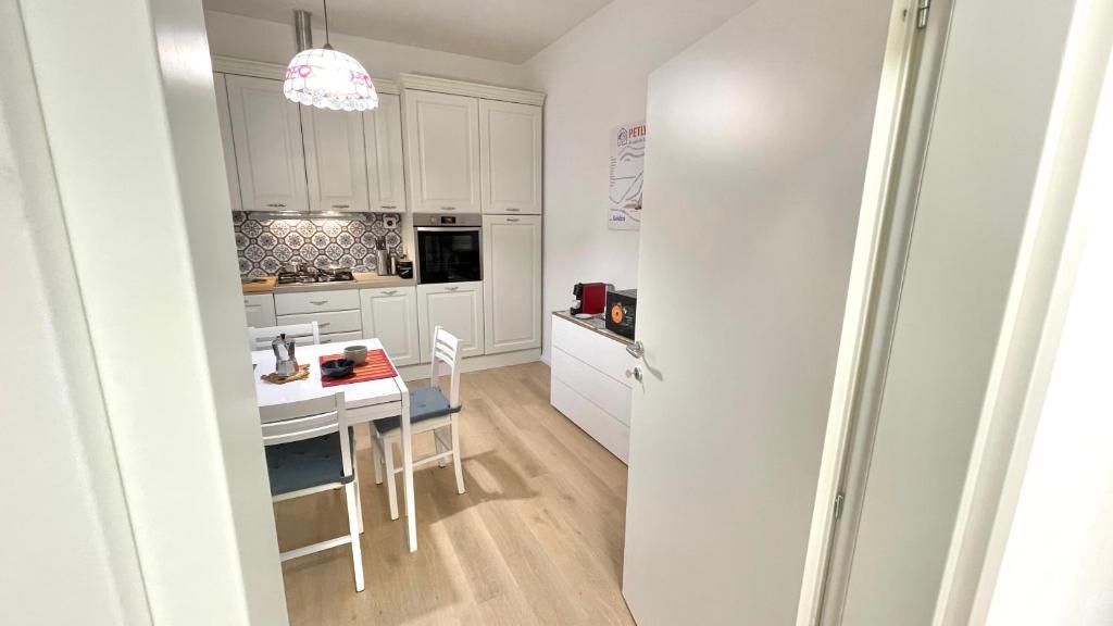 Petlyapartments #Golden - 2