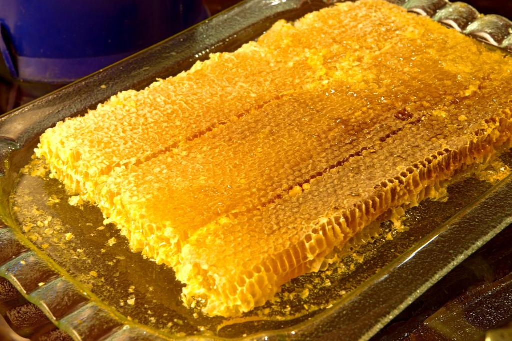 อาหารและเครื่องดื่ม