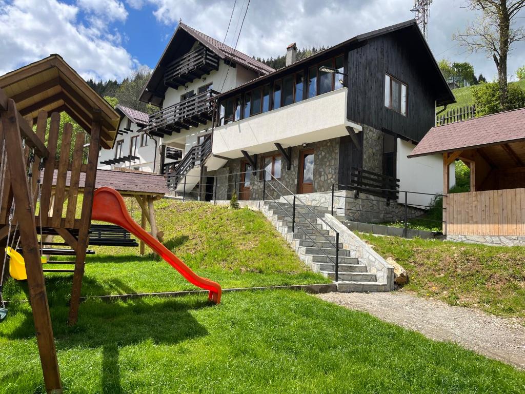 Casa Dani&Moni, Moieciu de Sus