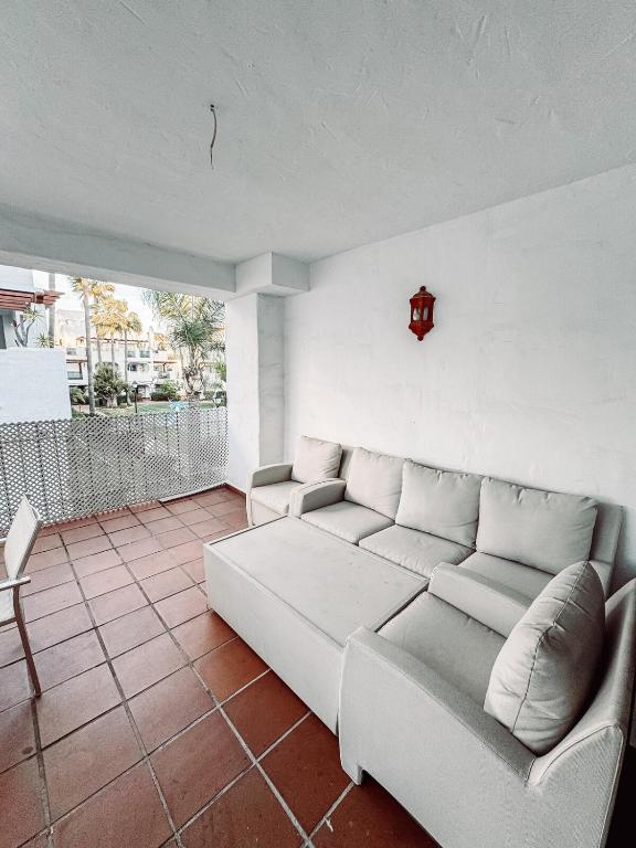 Apartment with pool and big terrace with pool view and near to beach, Marbella