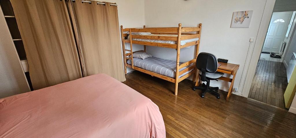Appartement F2 Orléans 42m2, parking, 4 couchages et lit bébé - 4