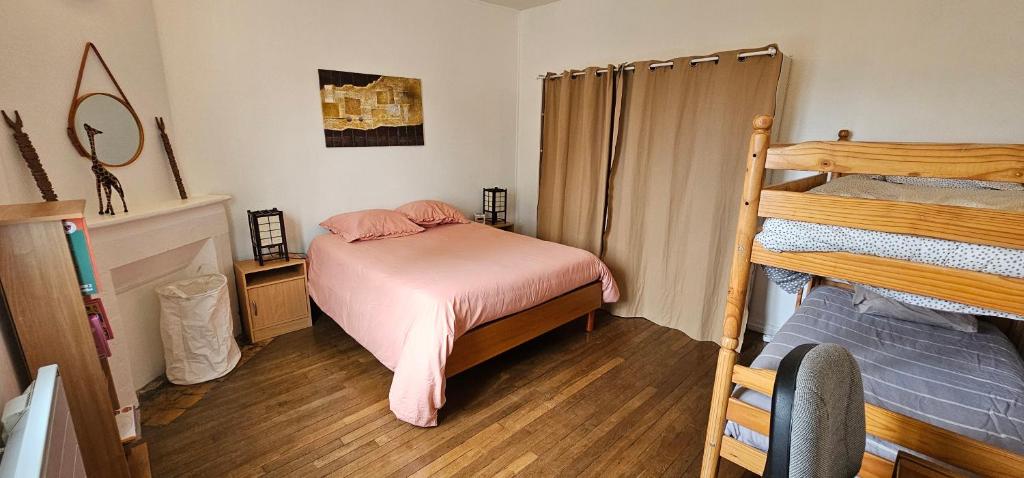 Appartement F2 Orléans 42m2, parking, 4 couchages et lit bébé - 3