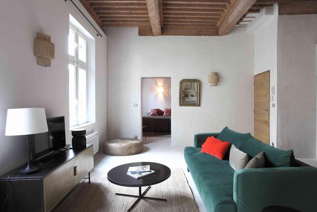 Appartement de Caractère avec Cachet Unique à Uzès - 5