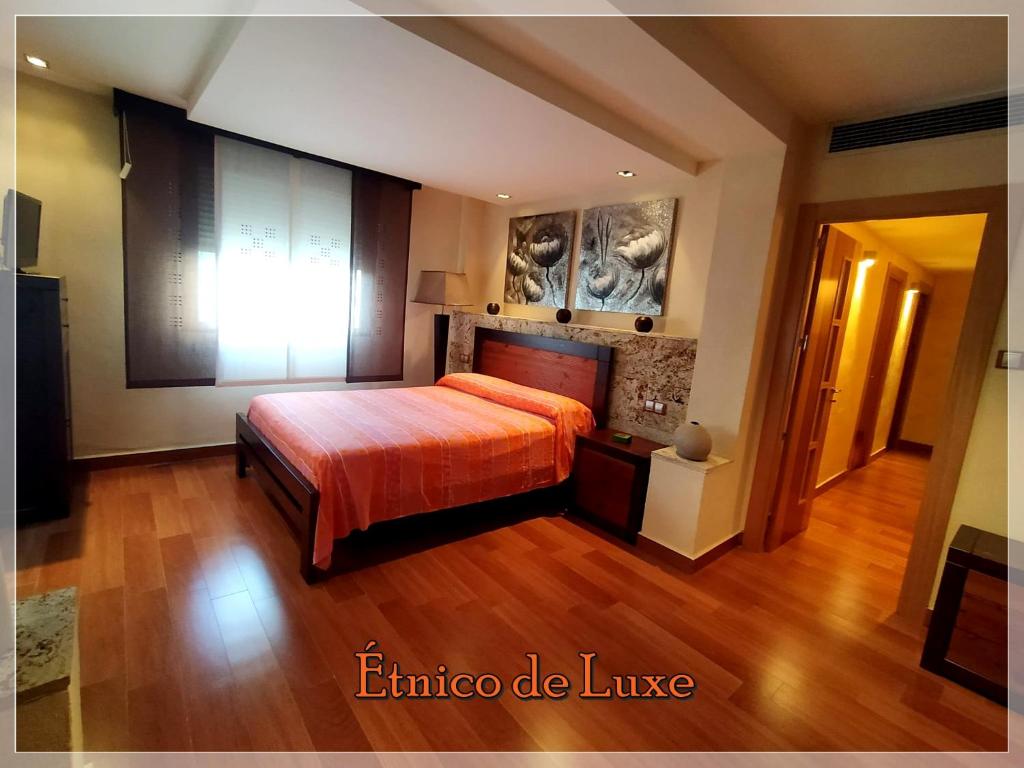 ETNICO DE LUXE wifi y aparcamiento gratis - 1