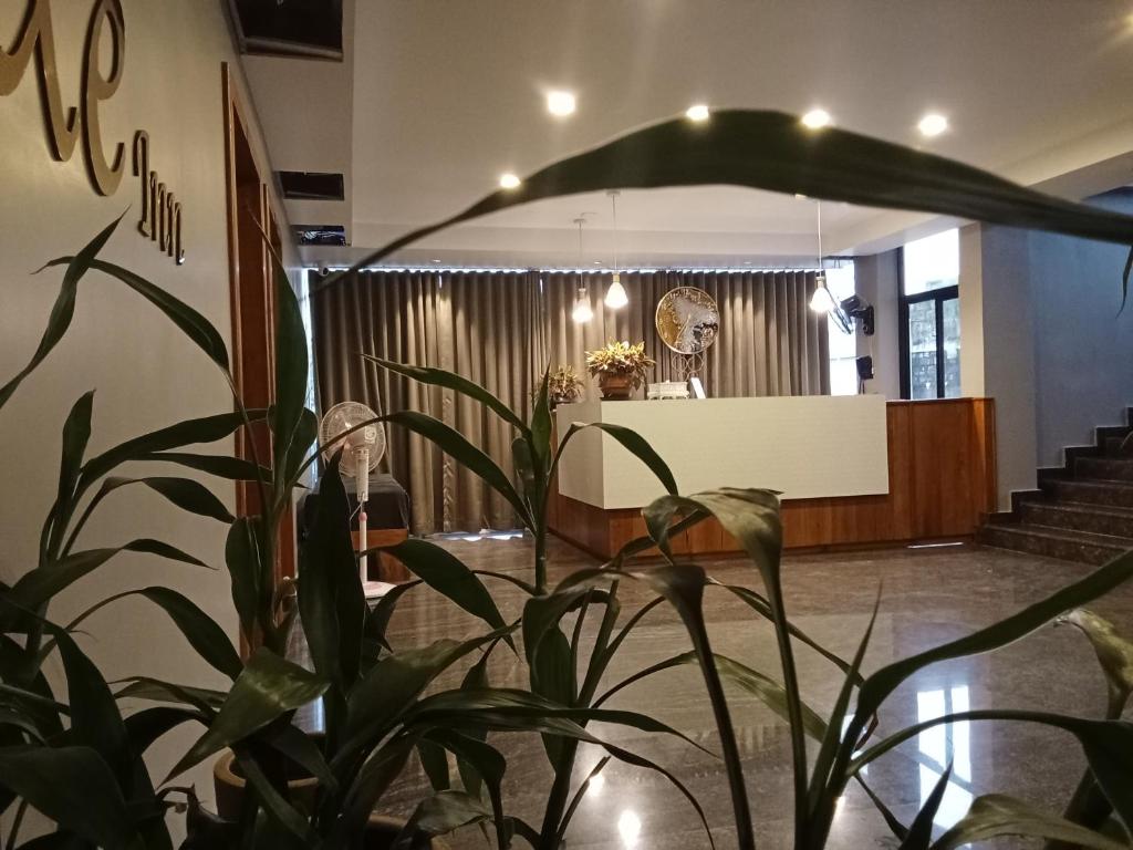 1. Luxe Inn..